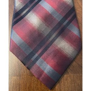 Axcess A Claiborne Company 100% Silk Men’s Neck Tie